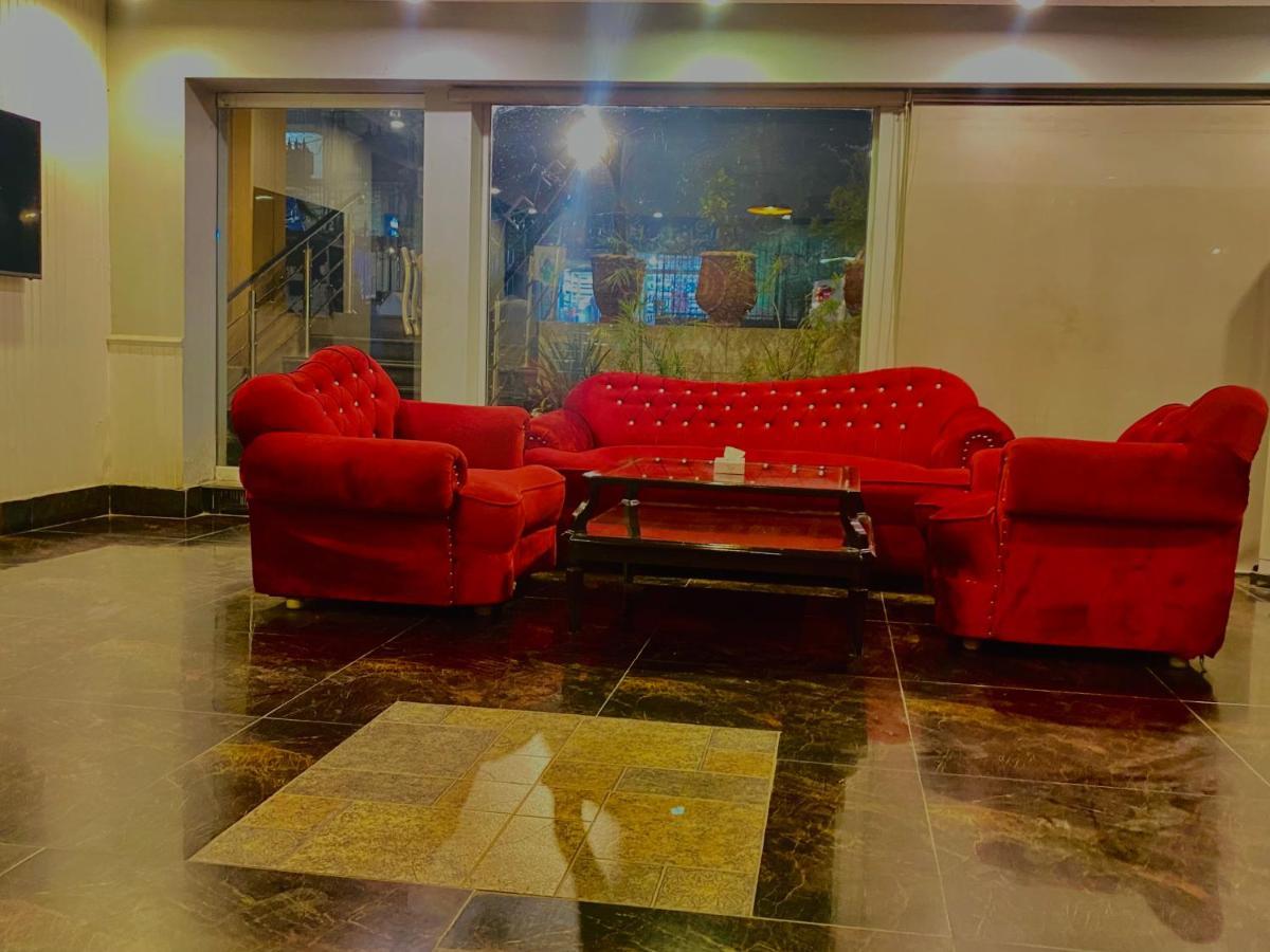 Hotel Royal One Multan Exterior photo