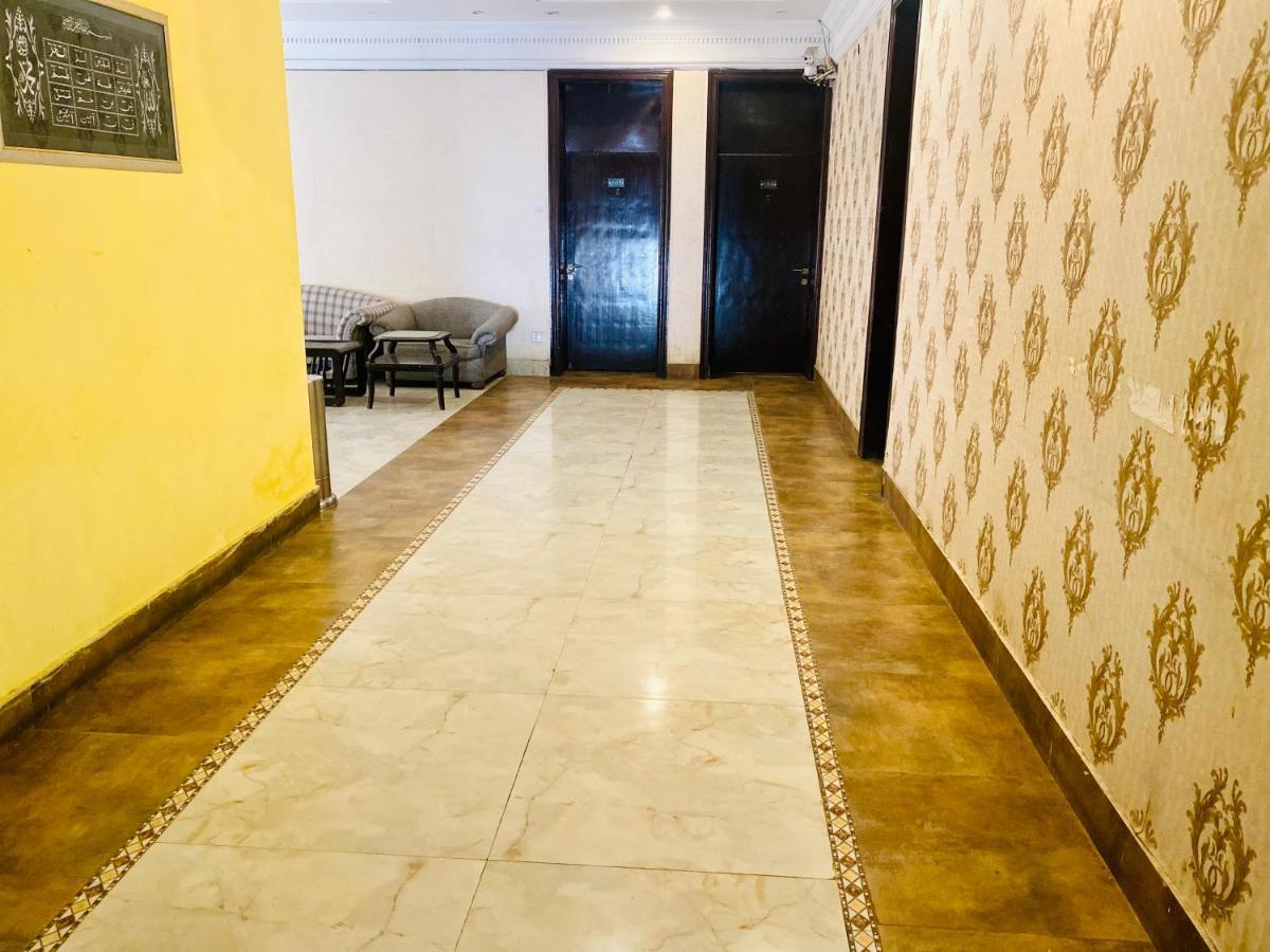 Hotel Royal One Multan Exterior photo