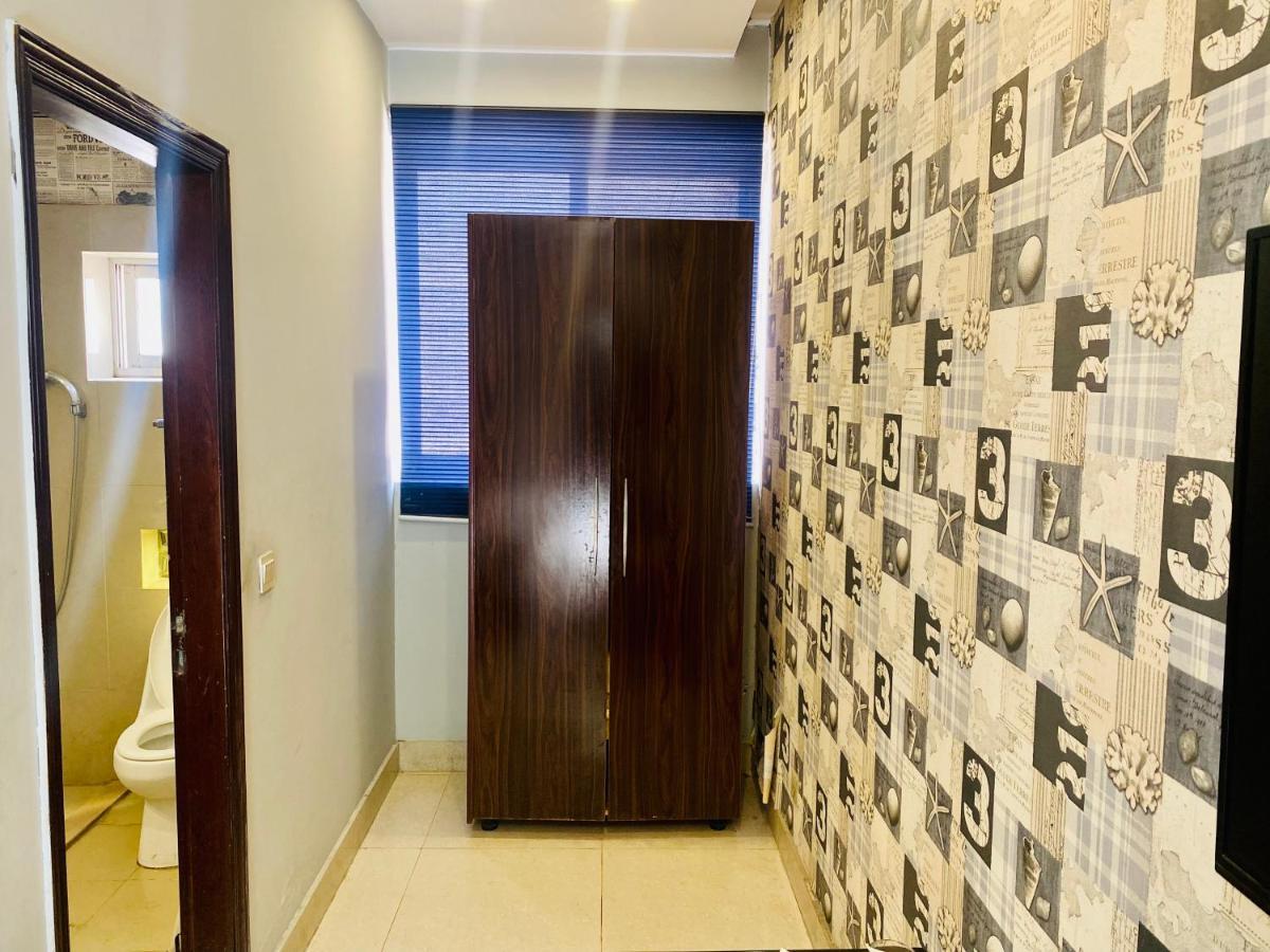 Hotel Royal One Multan Exterior photo